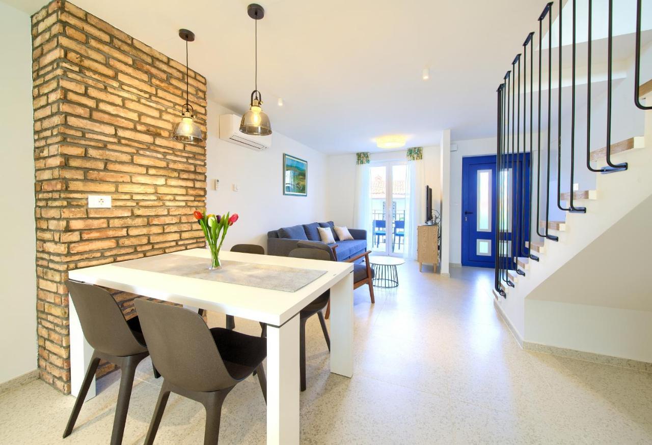 Apartman Placa Njivice Eksteriør billede
