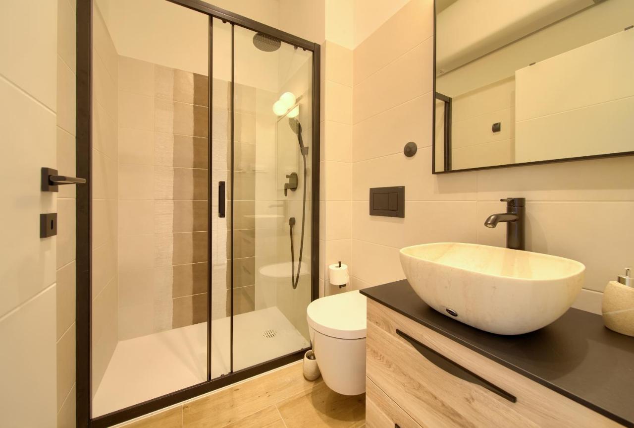Apartman Placa Njivice Eksteriør billede