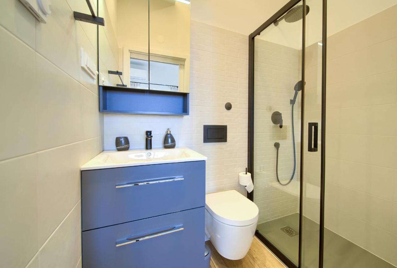 Apartman Placa Njivice Eksteriør billede